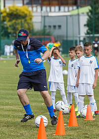 Gigi Prete in fase di allenamento Italia - soccer - camp - Bucarest