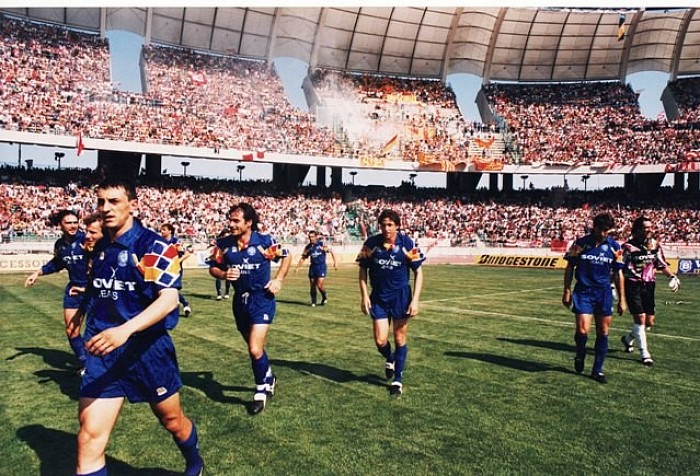 Ultima partita di campionato di serie B 1997. Bari - Castel di Sangro. Stadio San Nicola