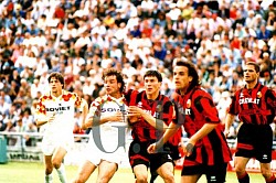 Lucchese - Castel - di - Sangro - calcio - serie - b - Gigi Prete in azione